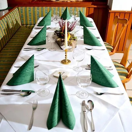 Kuner Weitzel Landgasthof Frohe Einkehr Gbr Hotel