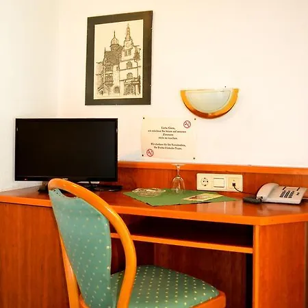 호텔 Kuner Weitzel Landgasthof Frohe Einkehr Gbr 3*