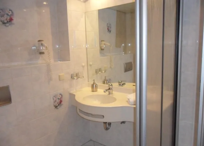 Hotel Kuner Weitzel Landgasthof Frohe Einkehr Gbr Merzhausen